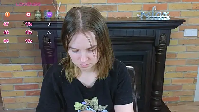 Snapshot of Ellie_Sunset chatting on 06/09/26, 01:23 Ellie Sunset online show from 06/09/26, 01:23