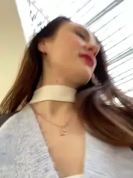 Snapshot of Dina_Tease chatting on 02/18/25, 09:10 Dina Tease online show from 02/18/25, 09:10