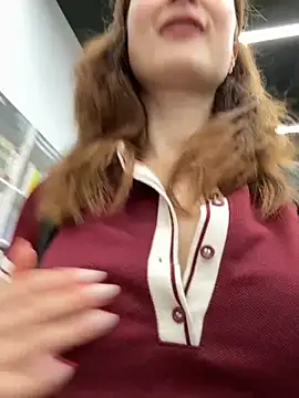 Snapshot of Dina_Tease chatting on 09/21/25, 12:54 Dina Tease online show from 09/21/25, 12:54