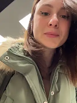 Snapshot of Dina_Tease chatting on 02/15/26, 12:15 Dina Tease online show from 02/15/26, 12:15