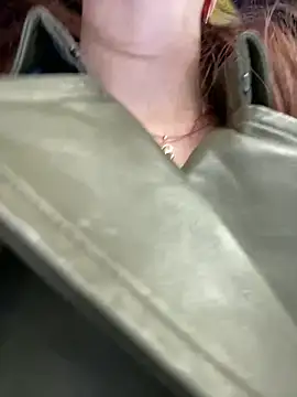 Snapshot of Dina_Tease chatting on 03/21/25, 03:46 Dina Tease online show from 03/21/25, 03:46