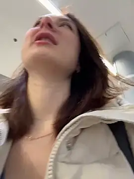 Snapshot of Dina_Tease chatting on 12/20/25, 08:28 Dina Tease online show from 12/20/25, 08:28