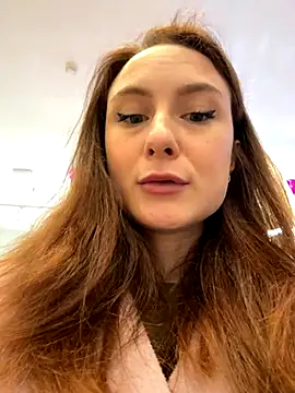 Snapshot of Dina_Tease chatting on 11/04/25, 01:15 Dina Tease online show from 11/04/25, 01:15