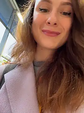 Snapshot of Dina_Tease chatting on 10/29/25, 12:48 Dina Tease online show from 10/29/25, 12:48