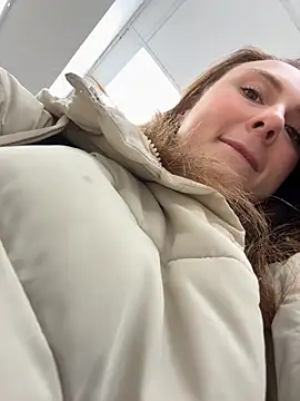 Snapshot of Dina_Tease chatting on 11/11/25, 12:44 Dina Tease online show from 11/11/25, 12:44