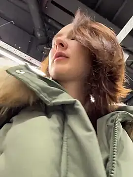 Snapshot of Dina_Tease chatting on 12/04/25, 01:10 Dina Tease online show from 12/04/25, 01:10