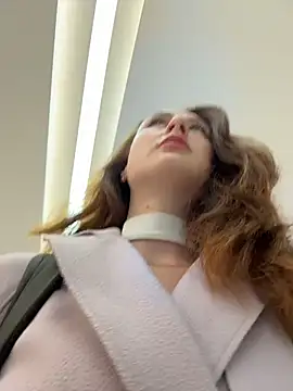 Snapshot of Dina_Tease chatting on 10/07/25, 12:50 Dina Tease online show from 10/07/25, 12:50