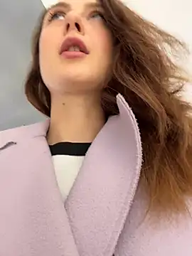 Snapshot of Dina_Tease chatting on 11/02/25, 12:43 Dina Tease online show from 11/02/25, 12:43