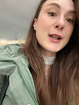 Snapshot of Dina_Tease chatting on 11/14/25, 11:25 Dina Tease online show from 11/14/25, 11:25