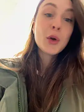 Snapshot of Dina_Tease chatting on 11/17/25, 12:53 Dina Tease online show from 11/17/25, 12:53