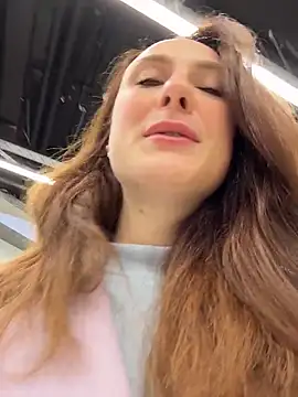 Snapshot of Dina_Tease chatting on 10/18/25, 12:40 Dina Tease online show from 10/18/25, 12:40