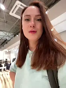 Snapshot of Dina_Tease chatting on 02/17/25, 09:13 Dina Tease online show from 02/17/25, 09:13