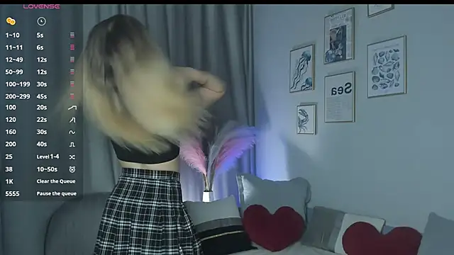 OdetteHarwick online show from 11/22/25, 05:28