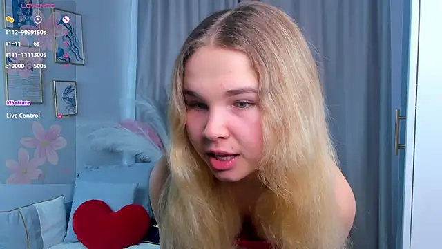 OdetteHarwick online show from 10/24/25, 07:40