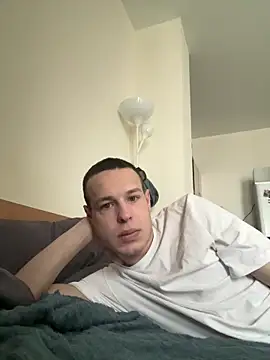 pretty roman online show from 04/10/26, 08:32