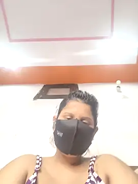 pihu32824 online show from 02/17/26, 06:49