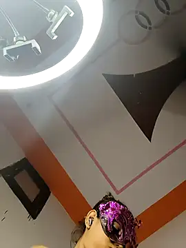 pihu32824 online show from 10/16/25, 07:00