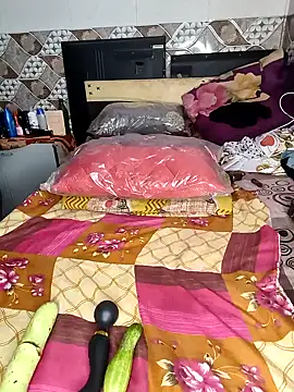 pihu32824 online show from 09/25/25, 07:36