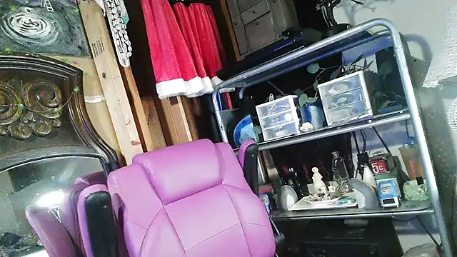 Snapshot of GraceHenderson chatting on 07/15/26, 01:12 GraceHenderson online show from 07/15/26, 01:12