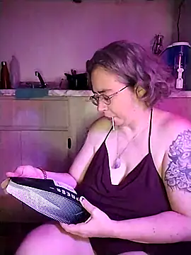 Snapshot of GraceHenderson chatting on 03/08/25, 05:07 GraceHenderson online show from 03/08/25, 05:07