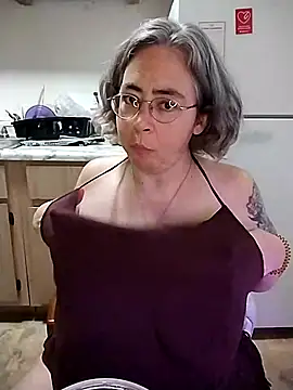 Snapshot of GraceHenderson chatting on 03/07/25, 12:04 GraceHenderson online show from 03/07/25, 12:04