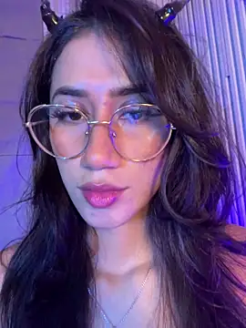 Snapshot of KaitlynLoveCam chatting on 05/28/26, 10:48 KaitlynLoveCam online show from 05/28/26, 10:48