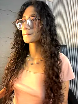 KaitlynLoveCam online show from 12/03/25, 12:23