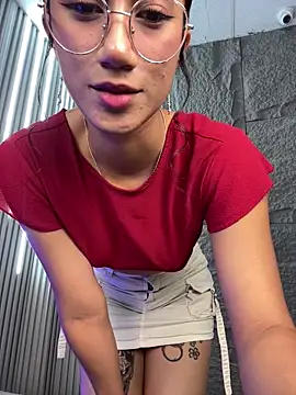 KaitlynLoveCam online show from 03/25/26, 09:46