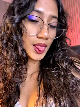 KaitlynLoveCam online show from 11/28/25, 11:49