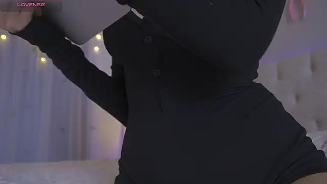 yumisunn online show from 02/10/26, 01:15