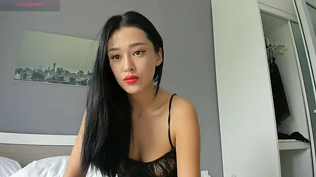 yumisunn online show from 11/12/25, 04:05