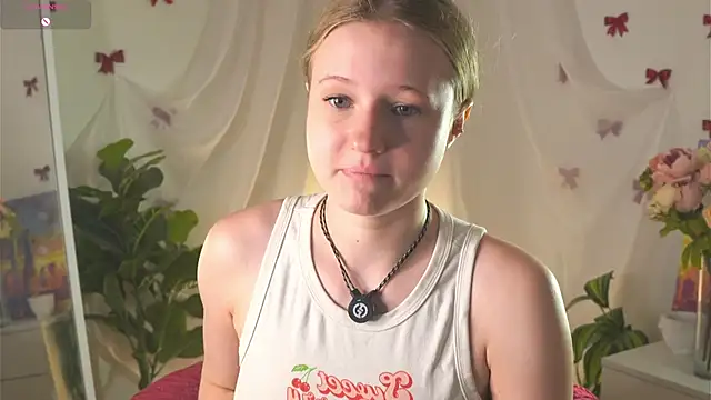 Snapshot of MaydaFoulk chatting on 06/07/26, 01:44 MaydaFoulk online show from 06/07/26, 01:44