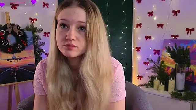 MaydaFoulk online show from 12/21/25, 01:08