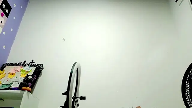 PetiteIvoryQueen19 online show from 03/07/26, 05:47