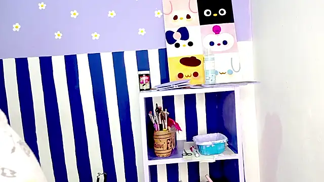 PetiteIvoryQueen19 online show from 04/12/26, 06:05