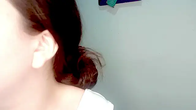 PetiteIvoryQueen19 online show from 05/05/26, 04:04