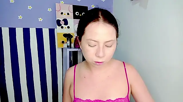 PetiteIvoryQueen19 online show from 04/10/26, 04:08