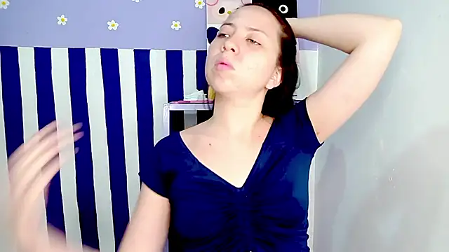 PetiteIvoryQueen19 online show from 04/14/26, 05:23