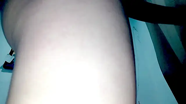 PetiteIvoryQueen19 online show from 11/08/25, 03:21