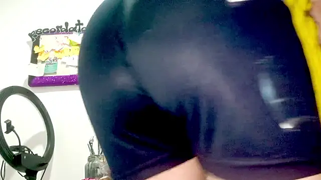 PetiteIvoryQueen19 online show from 01/14/26, 03:54