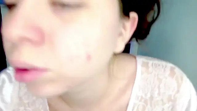 PetiteIvoryQueen19 online show from 04/18/26, 04:37