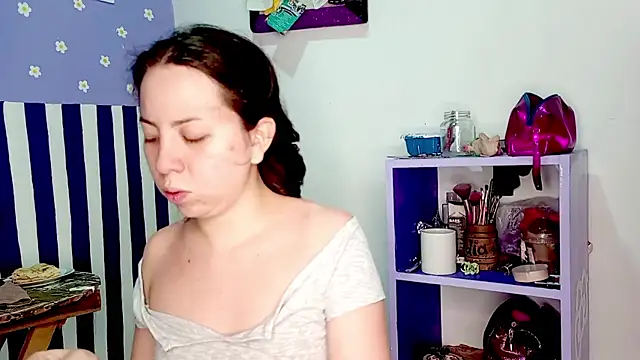 PetiteIvoryQueen19 online show from 05/23/26, 05:39