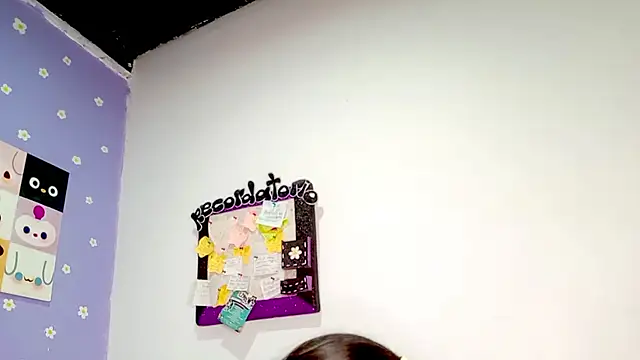 PetiteIvoryQueen19 online show from 05/24/26, 03:50