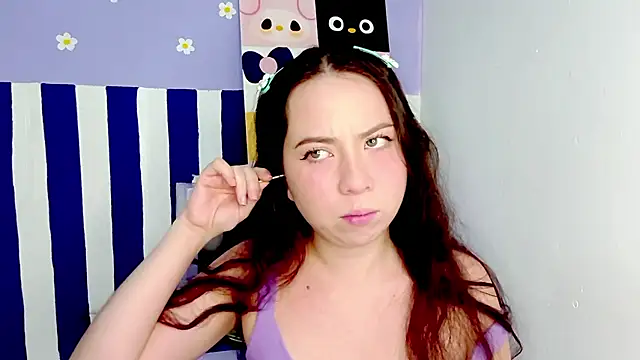 PetiteIvoryQueen19 online show from 04/16/26, 03:18