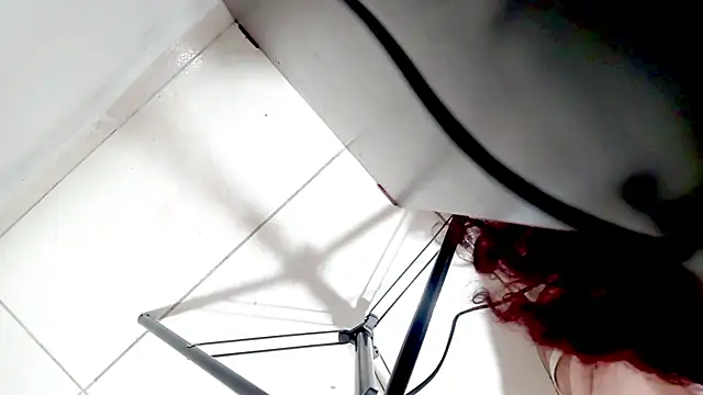 PetiteIvoryQueen19 online show from 09/18/25, 06:27