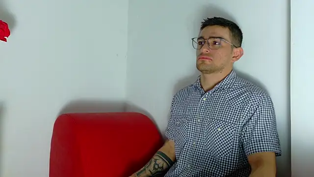 Sexy Alejandro  online show from 05/15/26, 11:52