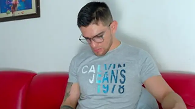 Sexy Alejandro  online show from 05/27/26, 11:39