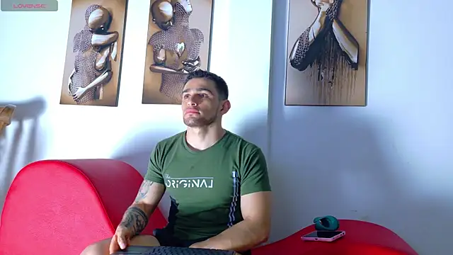 Sexy Alejandro  online show from 04/03/26, 01:01