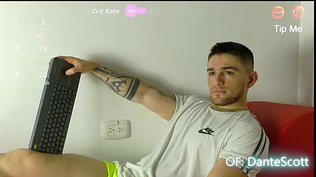 Sexy Alejandro  online show from 12/17/25, 11:37