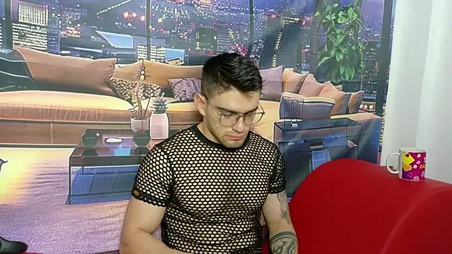 Snapshot of Sexy_Alejandro_ chatting on 03/15/25, 11:19 Sexy Alejandro online show from 03/15/25, 11:19